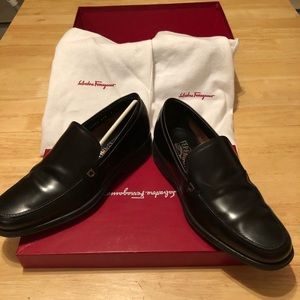 Authentic Men’s Ferragamo shoes